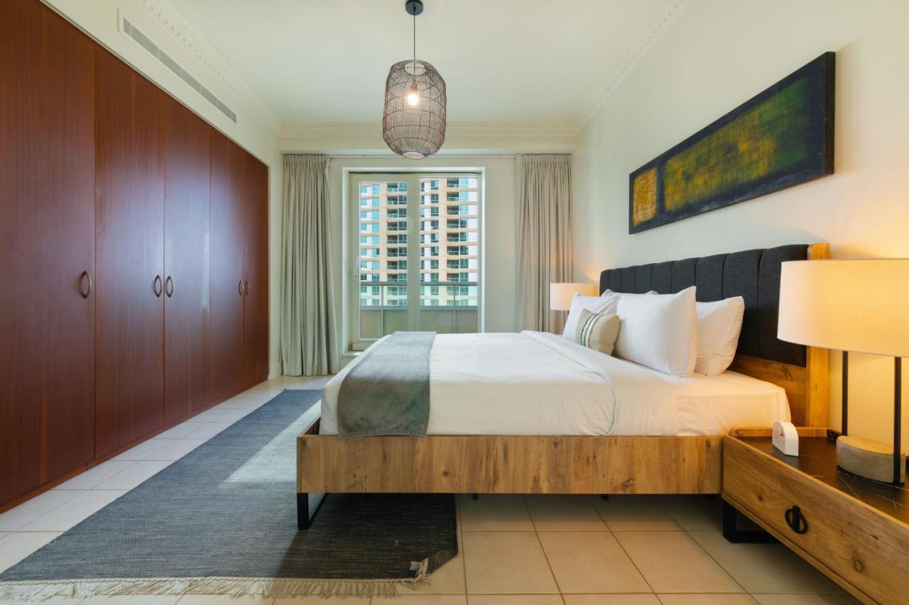 دبي Maison Privee - Stunning Waterfront Apt With Marina View Nxt To Beach المظهر الخارجي الصورة